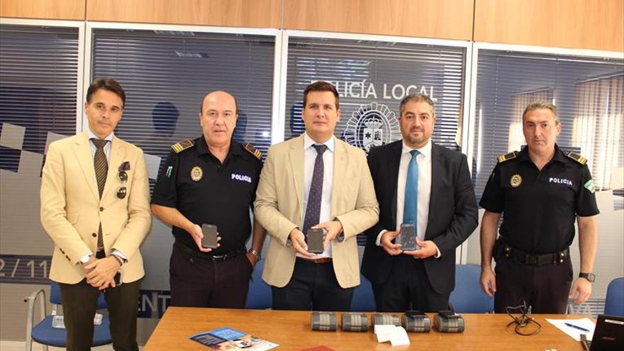 La Policía Local incorpora equipos PDA para tramitar las multas