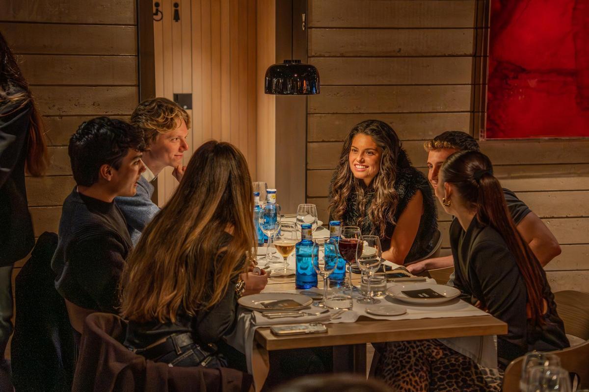 Una cena con desconocidos organizada por Mate.