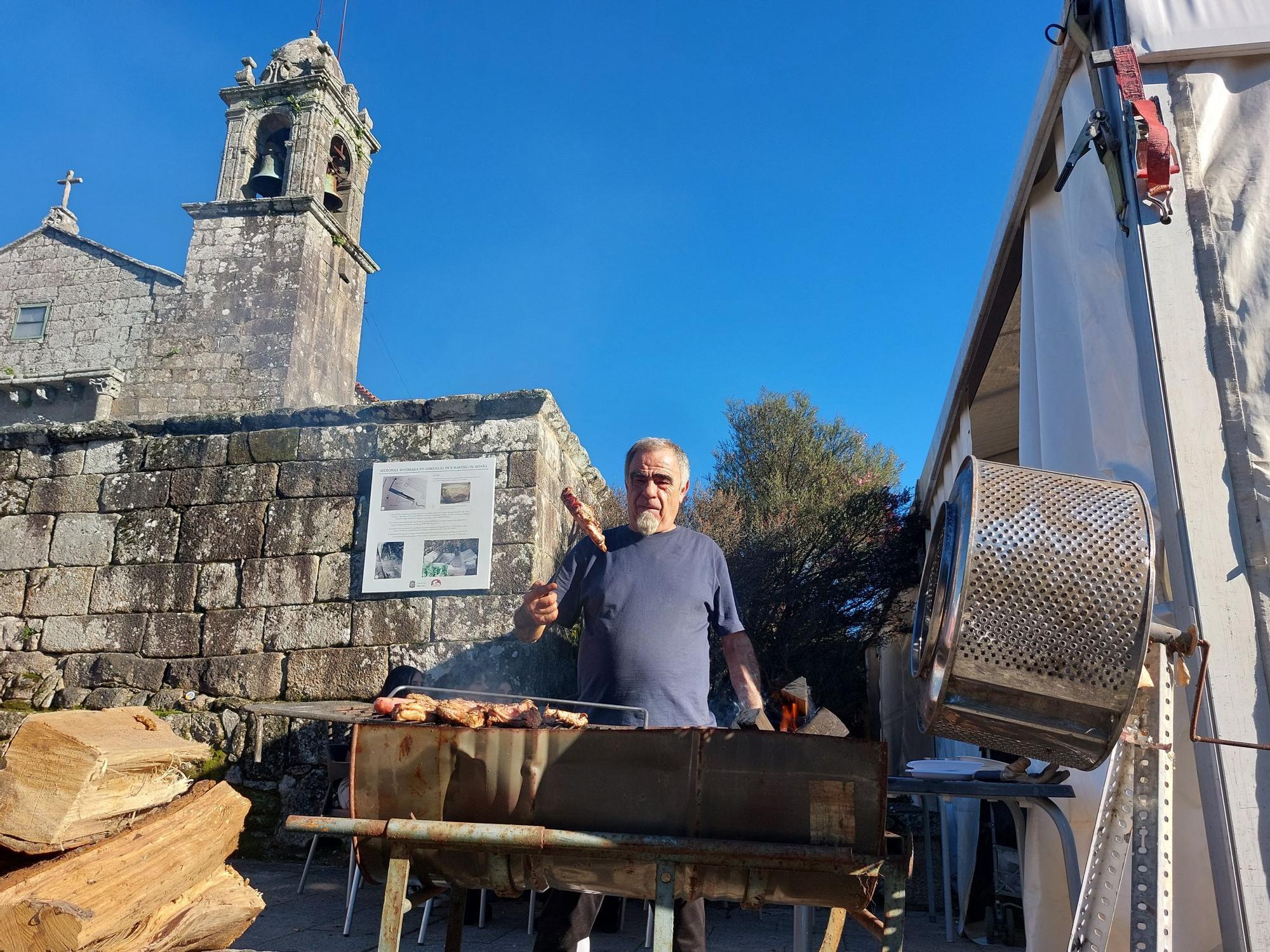 Fe y comida arropan al San Martiño en Moaña