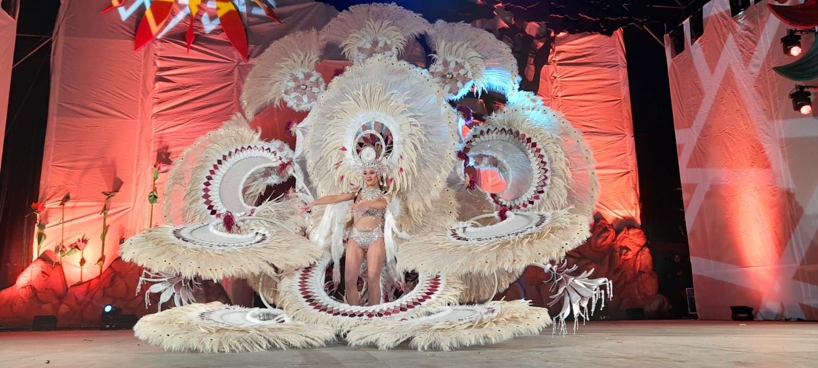 Carnaval de Vinaròs 2023: Los espectaculares trajes de las 30 reinas y el rey