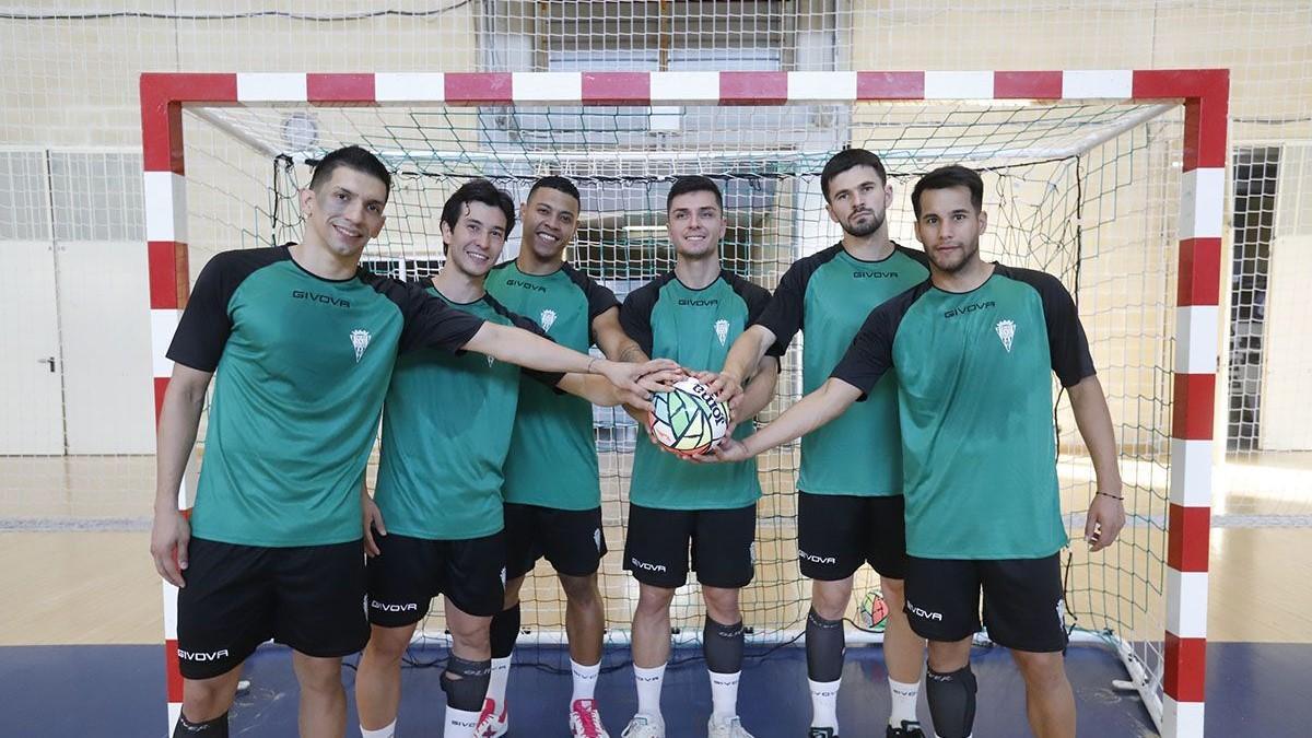 Los seis fichajes del nuevo Córdoba Futsal ya entrenan con el equipo.