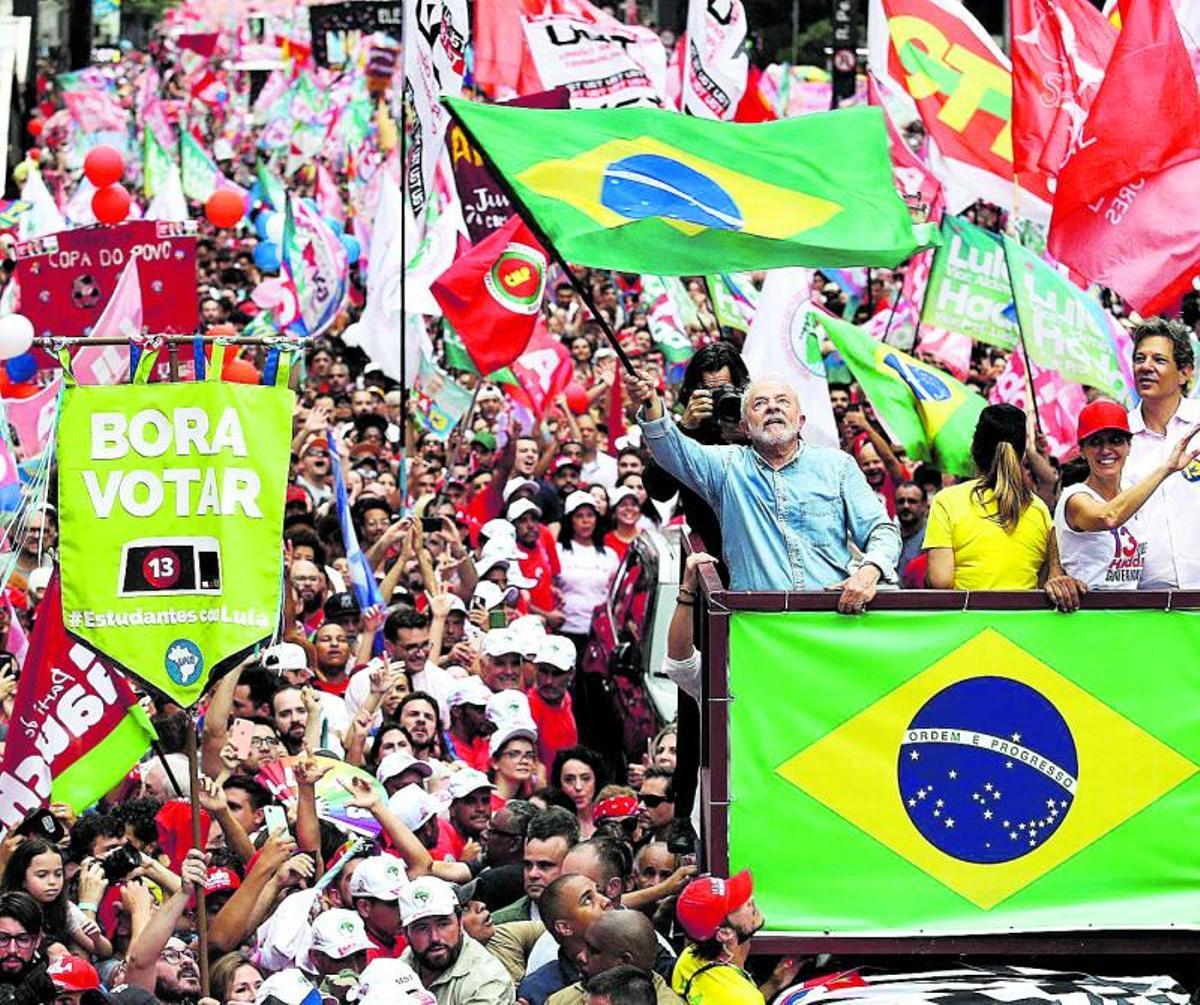 La jornada electoral en Brasil, en imágenes