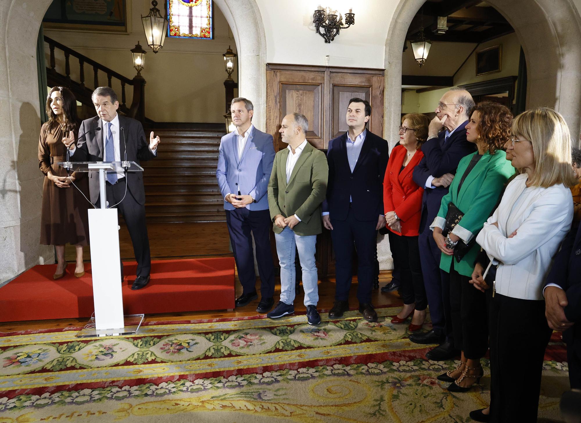 Isabel Pardo de Vera recibe la Medalla de Oro de Vigo