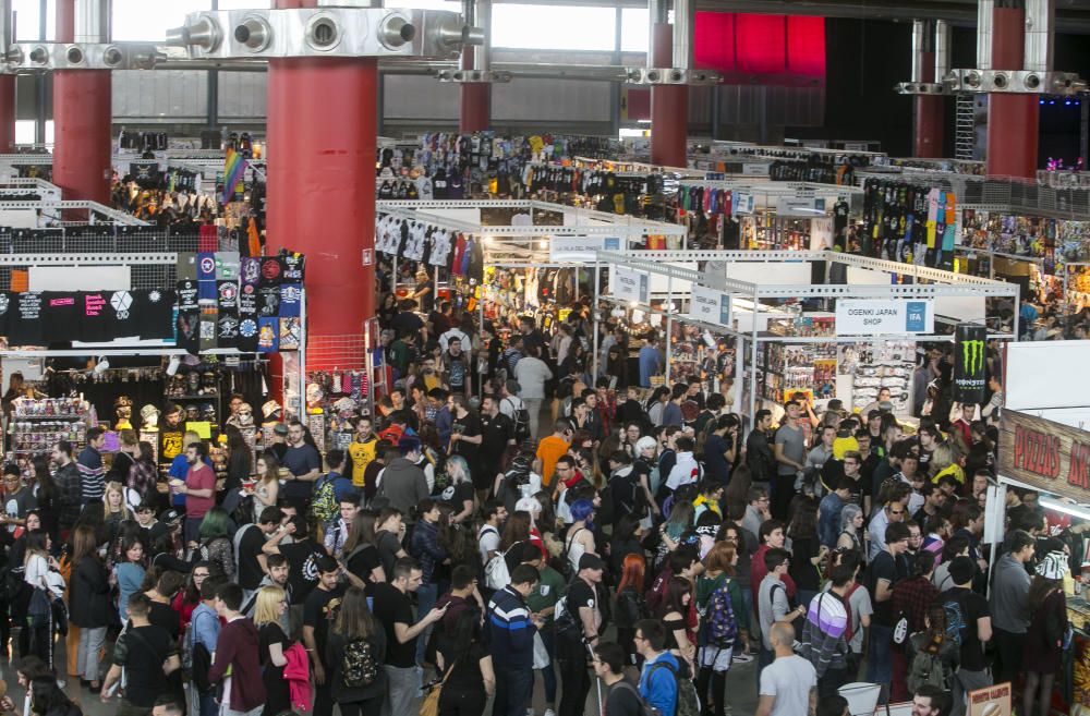 El VIII Salón del Manga de Alicante abarrota IFA