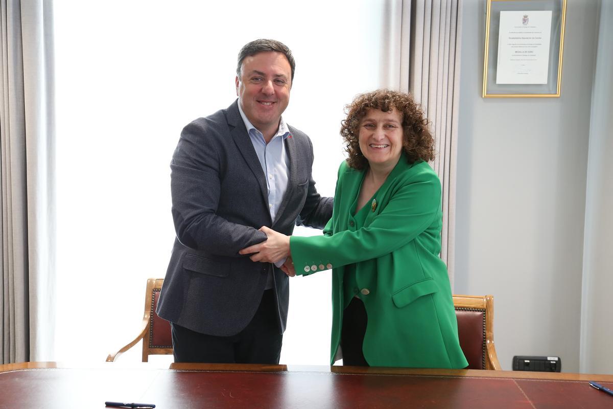 La Diputación de A Coruña aportará 850.000 euros a la reforma del Estadio Verónica Boquete de Santiago