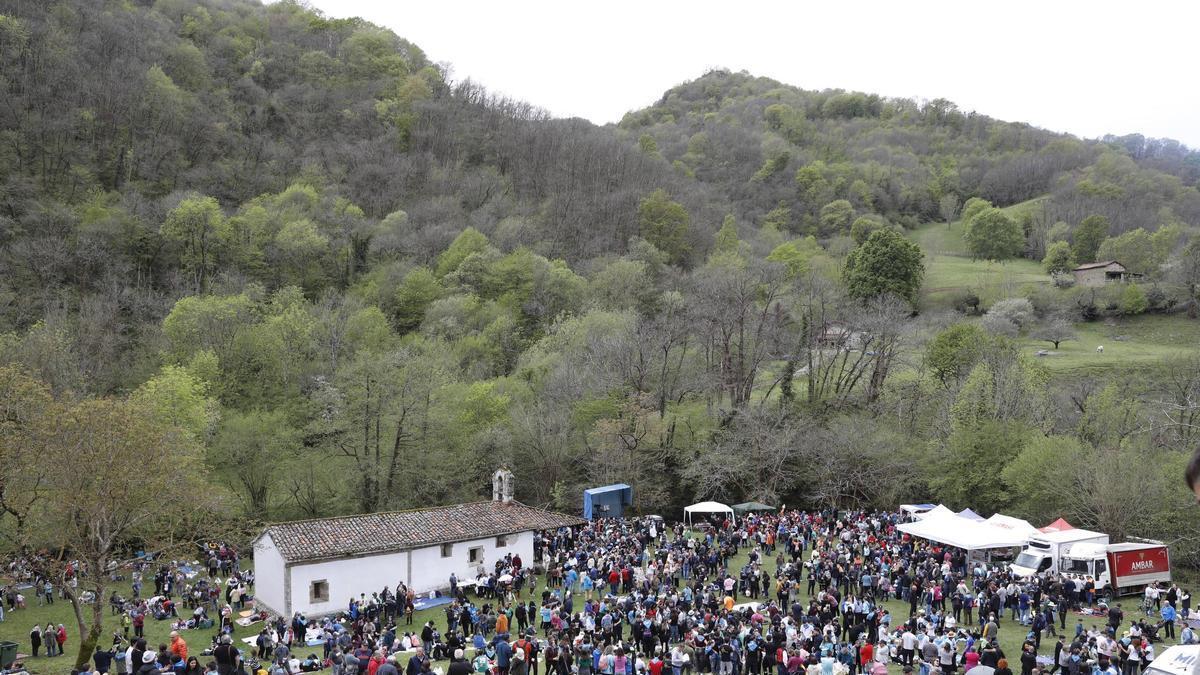 Piedracea cumple con la tradición de La Flor