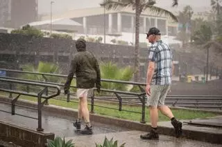 El paso de la borrasca Claudia por Tenerife, en imágenes