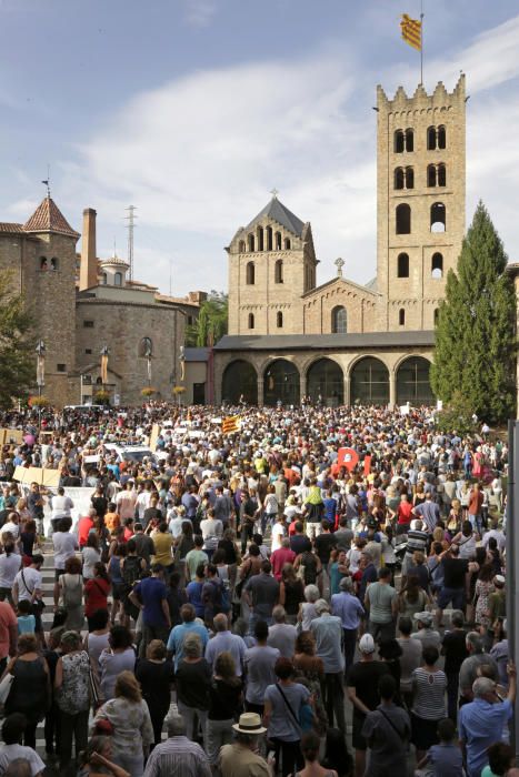 Ripoll fa un pas endavant i clama per la pau i contra el terrorisme