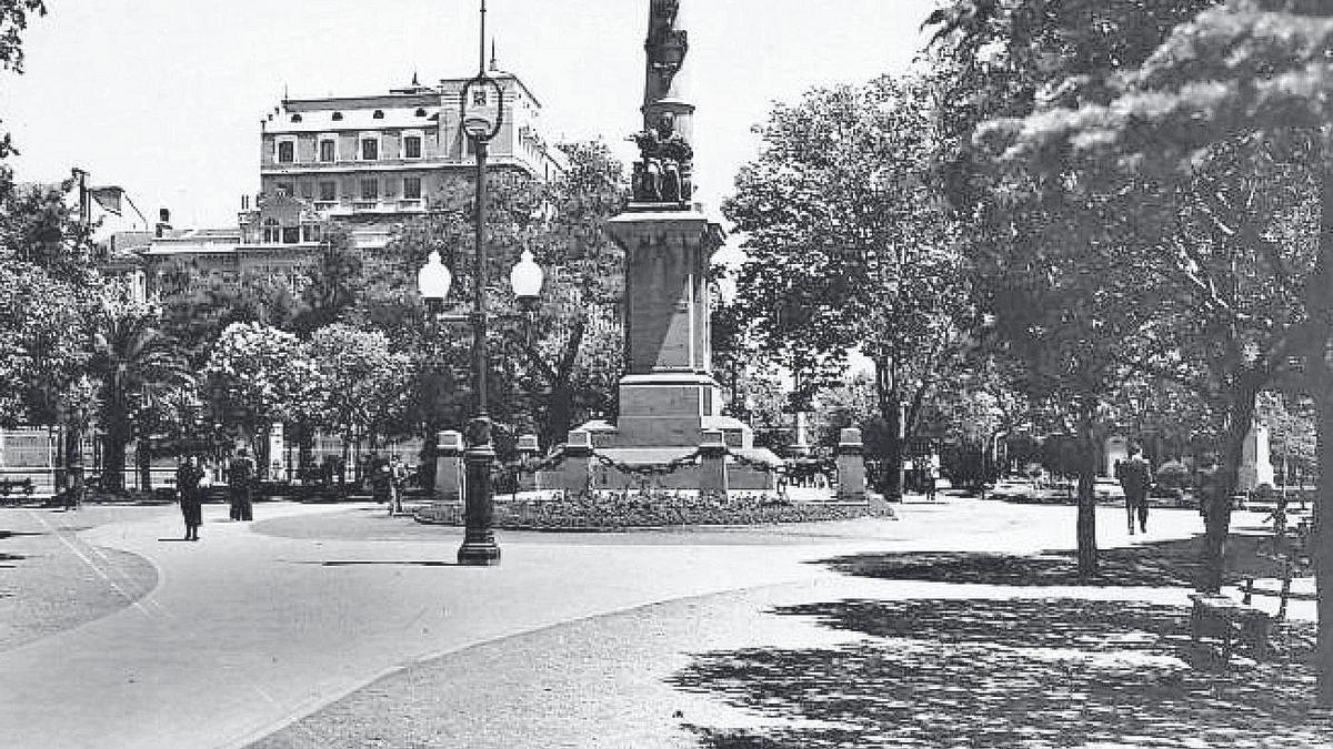 Imagen de los años 50 de la plaza Aragón de Zaragoza.