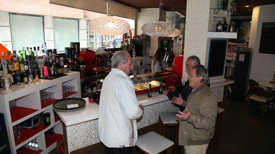 Los terremotos del lunes eran ayer la comidilla en bares y calles de Lorca.