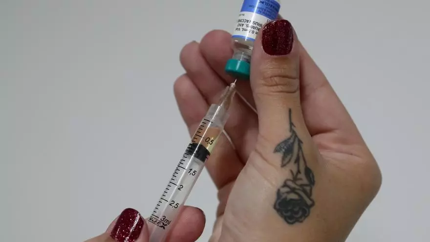 Salut emplaza a los nacidos entre 1966 y 1980 a vacunarse del sarampión ante los brotes en Europa