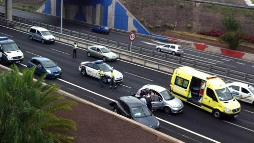 Tres mujeres heridas en una colisión múltiple en Gran Canaria