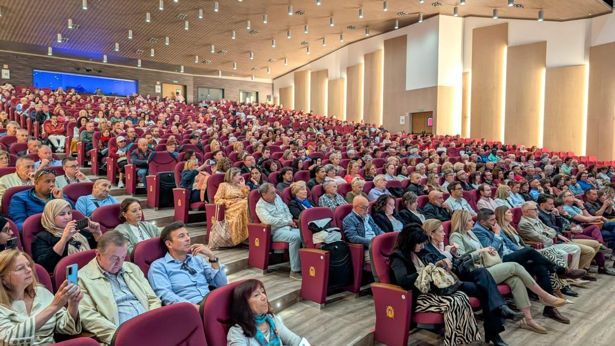 El Margarita Lozano se llenaba durante el encuentro.