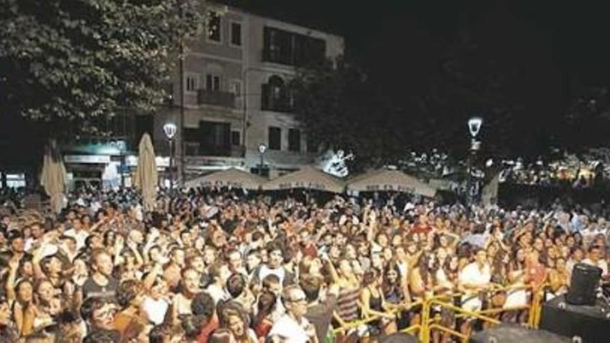 Hunderte Menschen feierten am Wochenende in Sóller auf Mallorca das Dorffest Sant Bartomeu