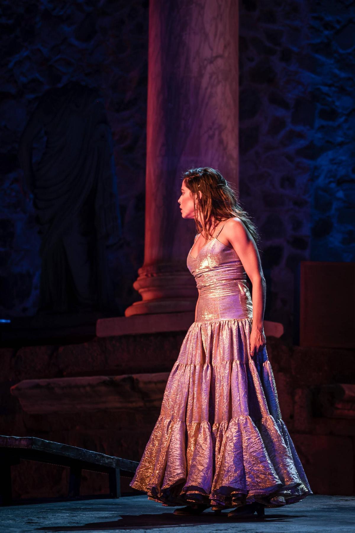 El Teatro Romano de Mérida acoge la puesta en 'Electra' El Teatro Romano de Mérida acoge la puesta en 'Electra'