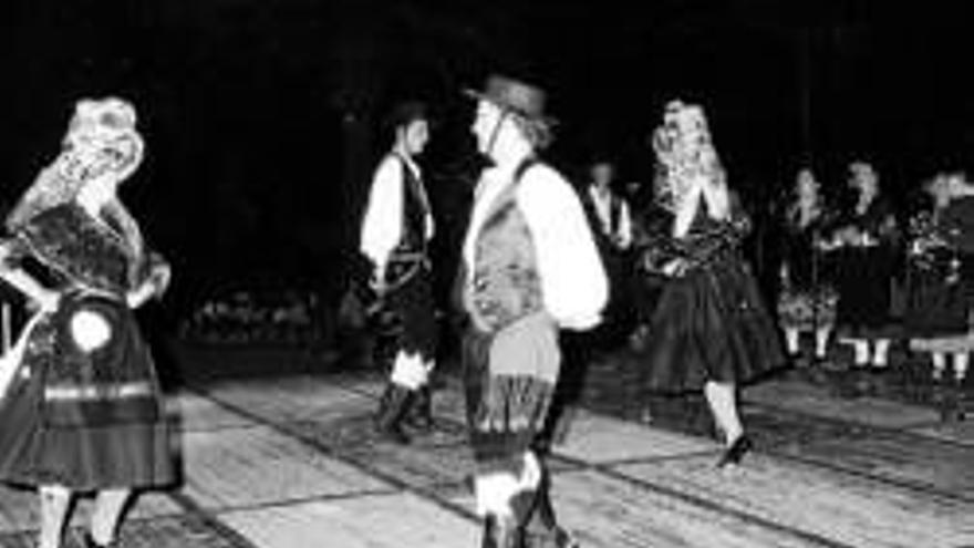 Seis grupos bailarán en el Festival de Folklore Pueblos del Mundo