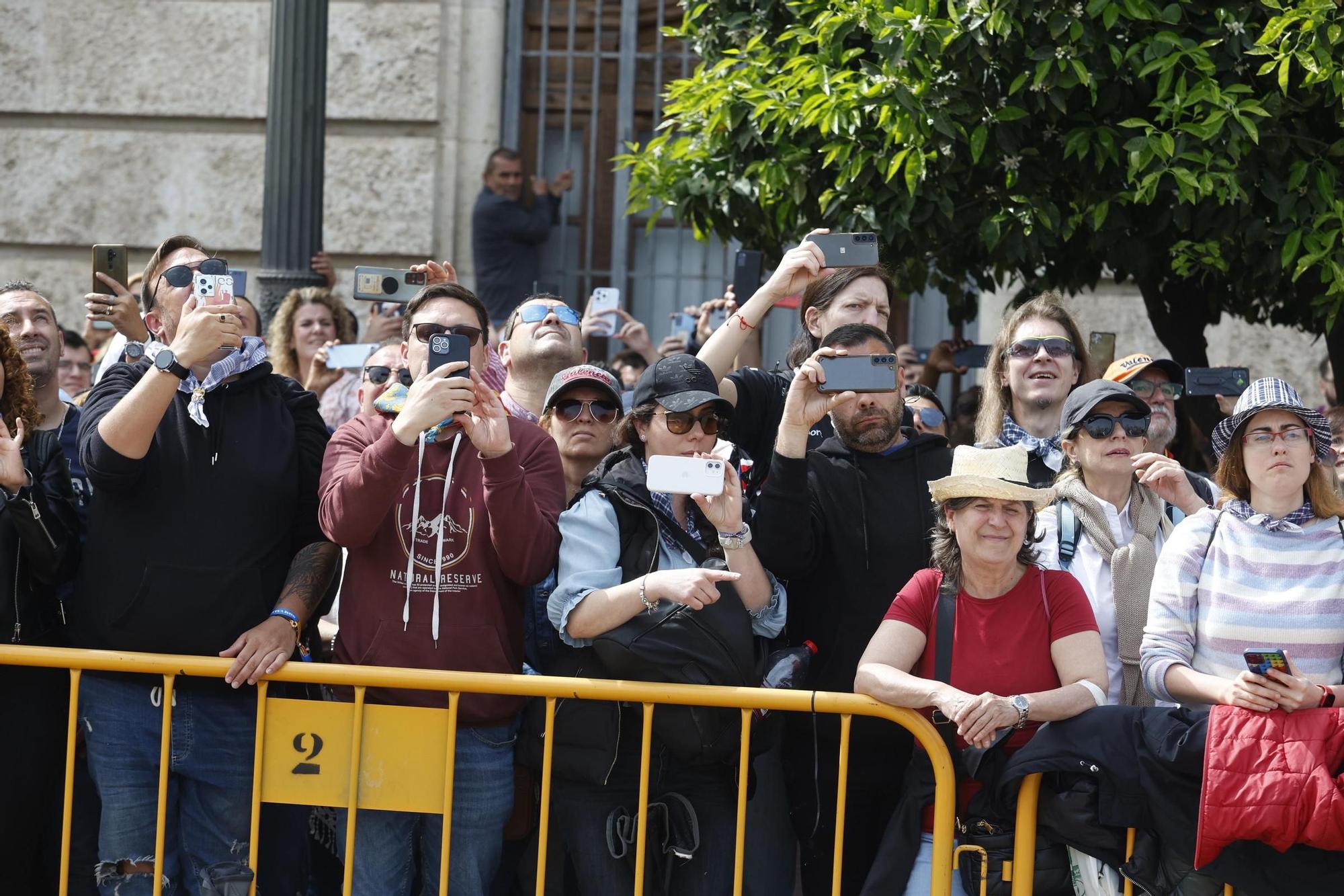 Búscate en la mascletà del 19 de marzo