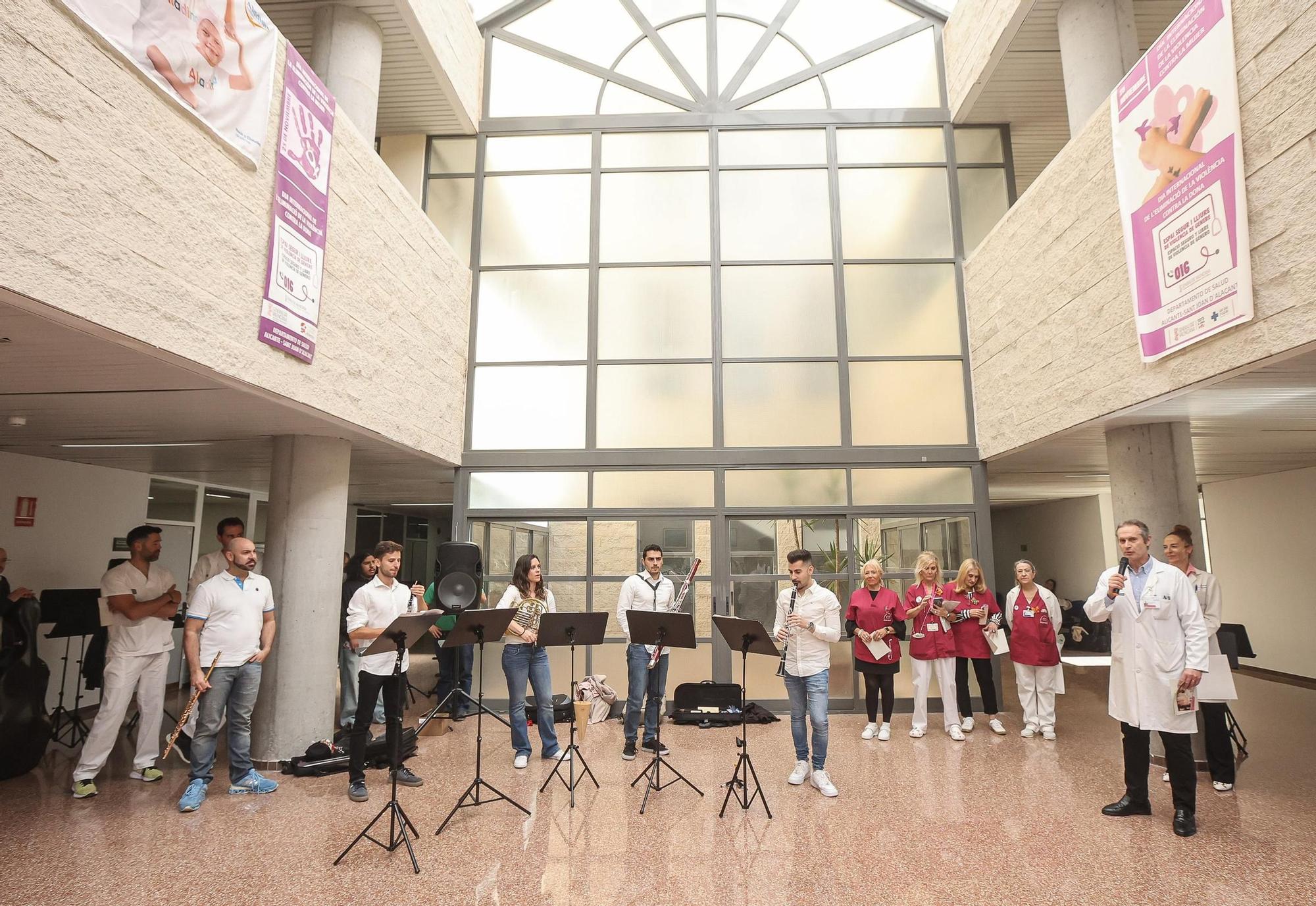 La orquesta ADDA Simfònica lleva la música como terapia al Hospital de San Juan