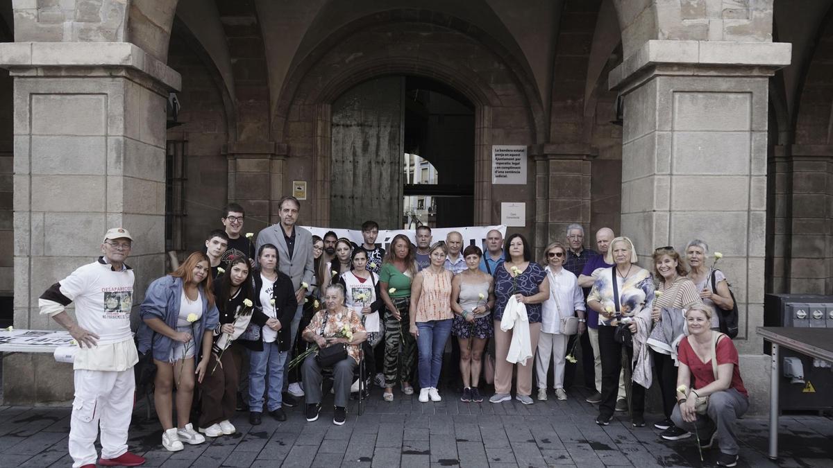 Concentración en Manresa por los 36 años de la desaparición de los hermanos Orrit.