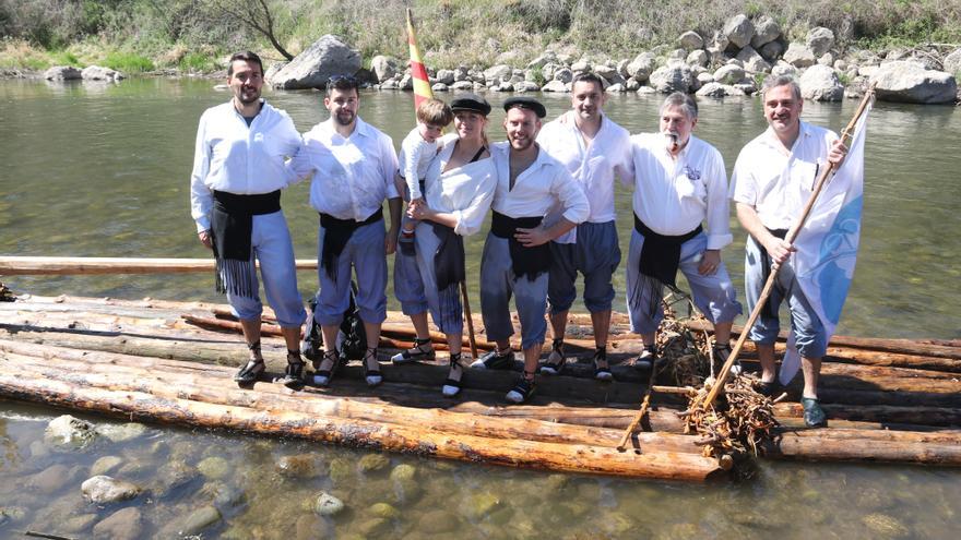 Coll de Nargó viu la primera baixada de raiers de la temporada, la primera com a Patrimoni Immaterial de la Humanitat