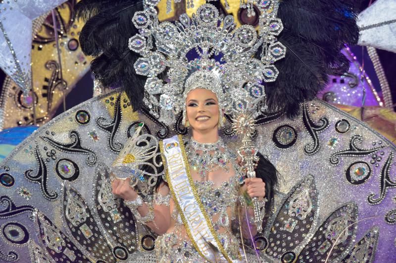 17-03-2019 SAN BARTOLOMÉ DE TIRAJANA. REINA CARNAVAL DE  MASPALOMAS.  Coronación de la reina.  ALBA DUNKERBECK MORALES. Fantasía: ?50 años de historia?. Fotógrafo: ANDRES CRUZ  | 17/03/2019 | Fotógrafo: Andrés Cruz