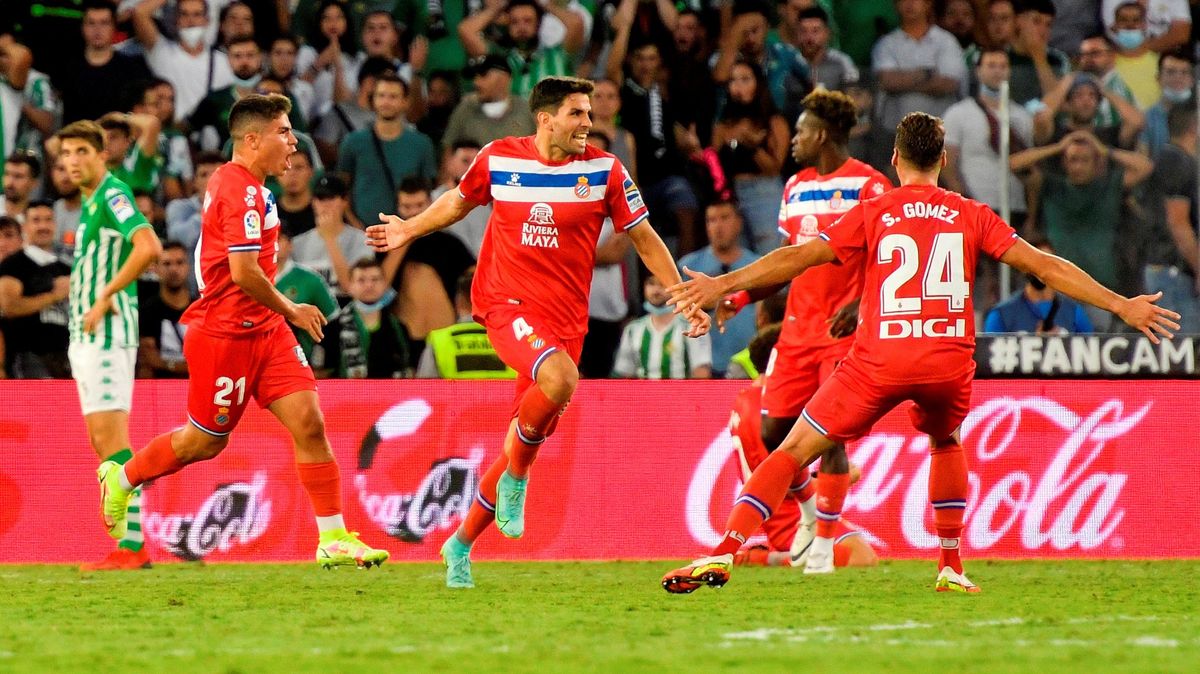 Cabrera evita en el minut 98 el naufragi de l’Espanyol al Villamarín Cabrera evita en el minut 98 el naufragi de l’Espanyol al Villamarín