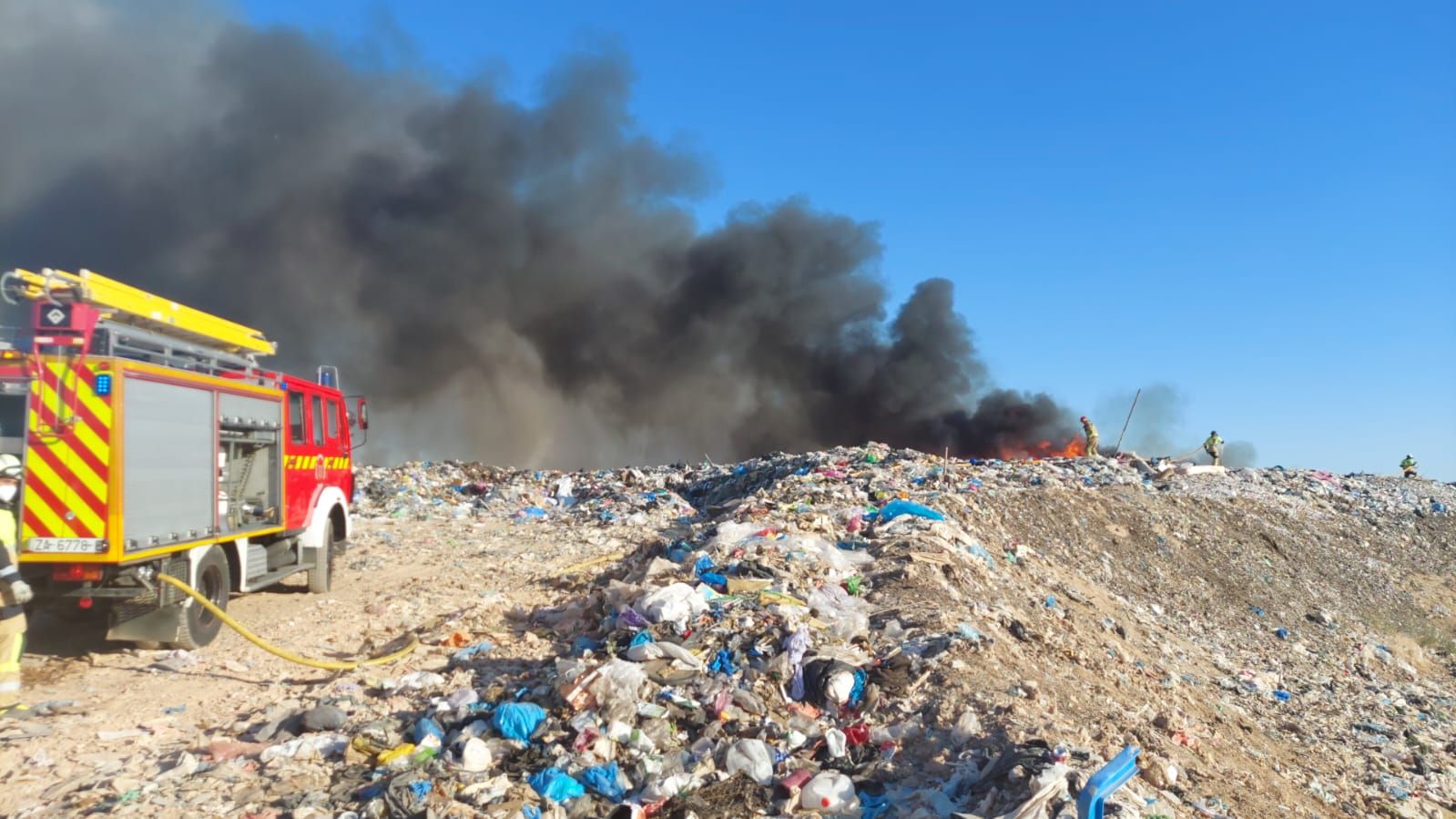 Incendio en el vertedero de Zamora.