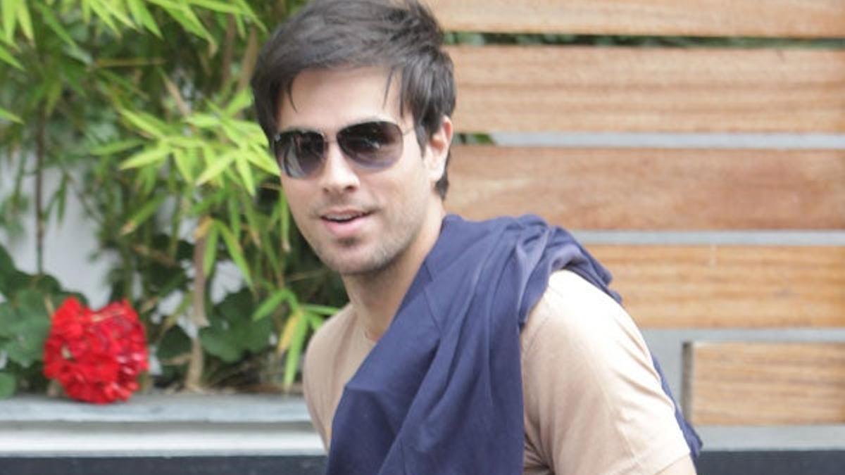 Enrique Iglesias, a juicio por atropellar a una fan