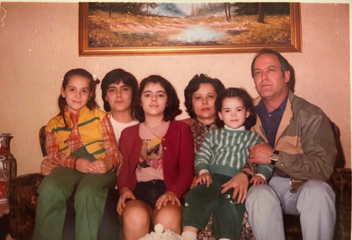 Cristina junto a su familia en 1983
