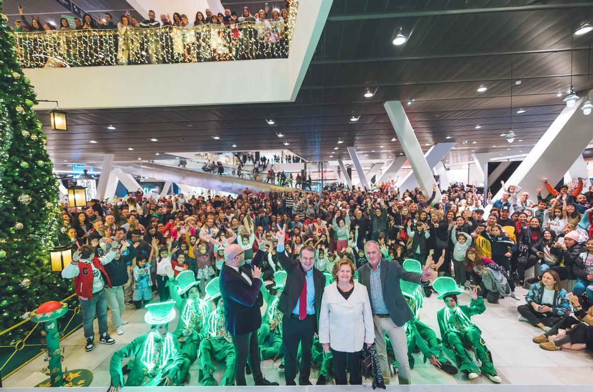 Foto de archivo del encendido de luces de Navidad de Vialia en 2023.