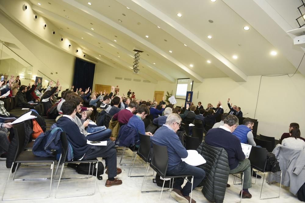 Junta de accionistas del Oviedo