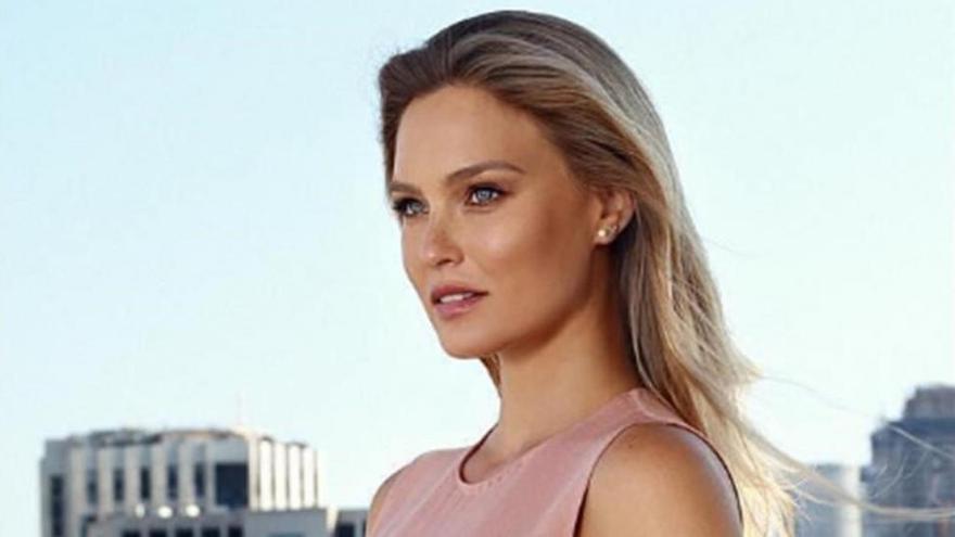 Bar Refaeli confirma que está embarazada de otra niña