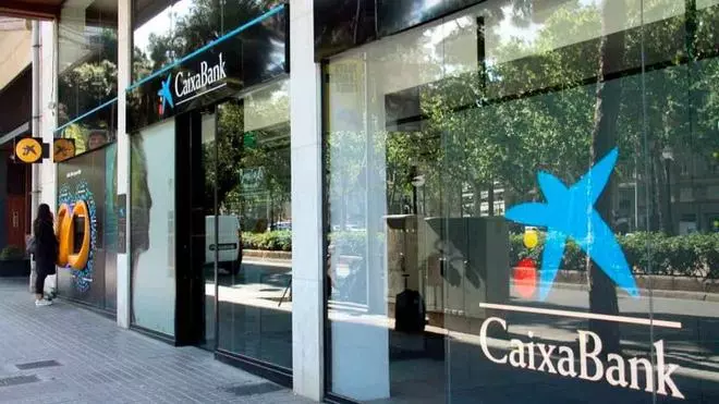 Cuidado con esta estafa muy popular a los usuarios de Caixabank y Bankia