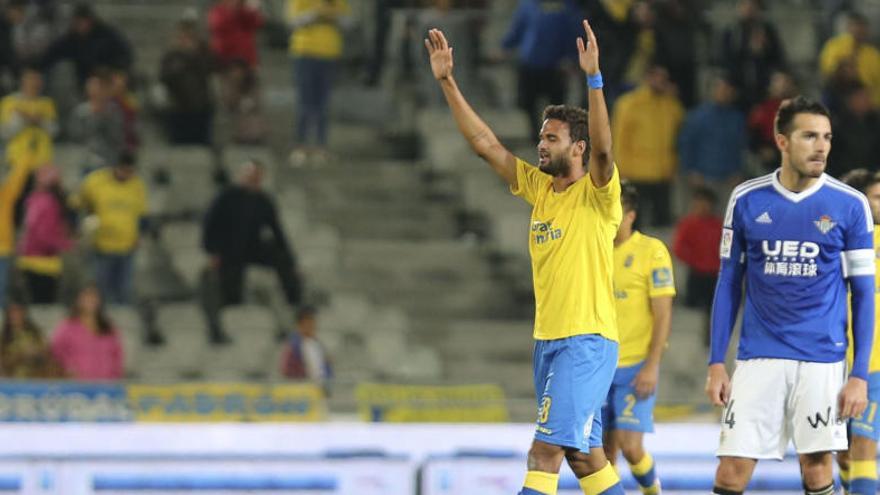 Willian José celebra su gol.