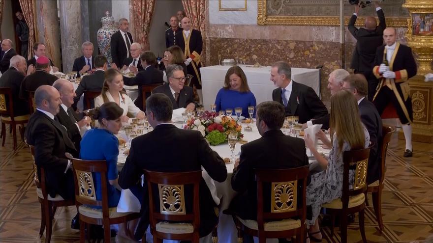 El menú, los invitados y la invitada especial de Felipe VI: las anécdotas de la comida en el Palacio Real