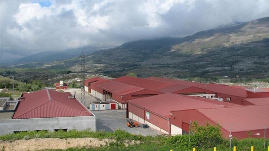 La Frutoteca que recorre los colegios de la zona será visitada por 800 escolares