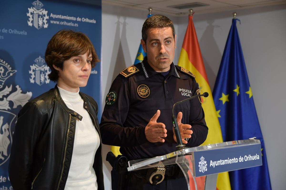 Rubén Selma junto a la exconcejala de Recursos Humanos, Luisa Boné (Ciudadanos), en una imagen de archivo