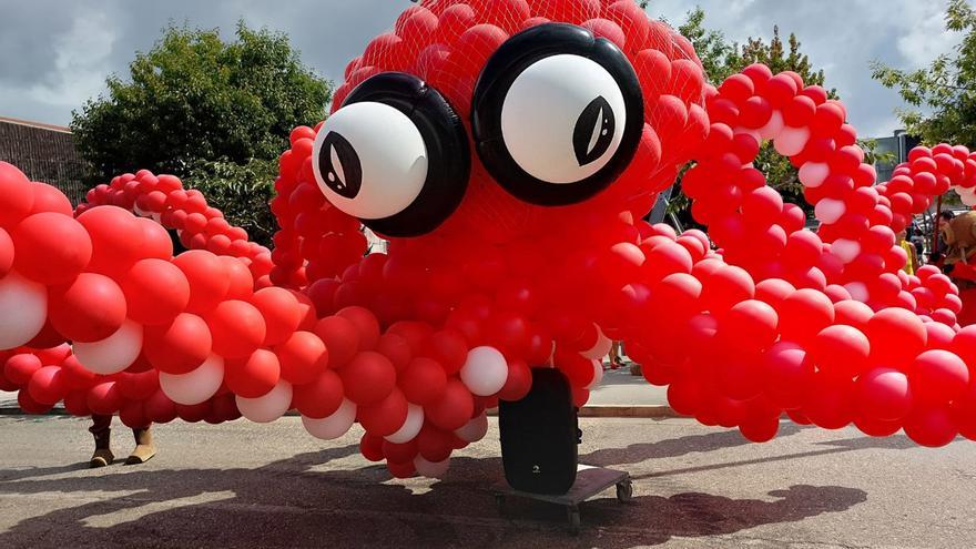 El desfile del &quot;polbo xigante&quot; de Bueu