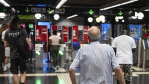 Els beneficiaris de la targeta rosa cauen un 18% en una dècada