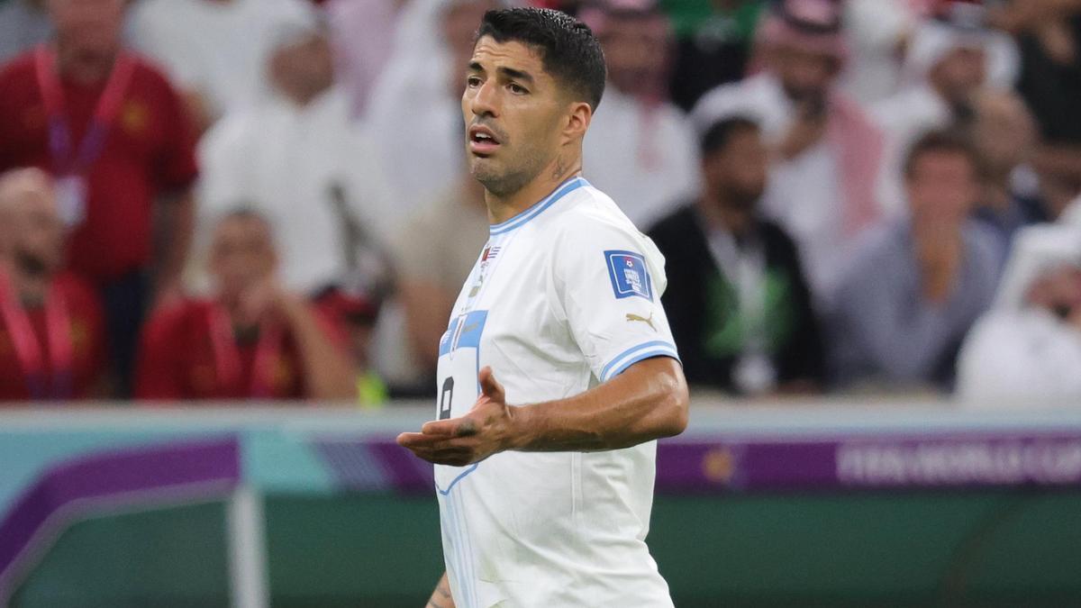 Luis Suárez durante el partido entre Uruguay y Portugal, en el que apareció en la segunda mitad.