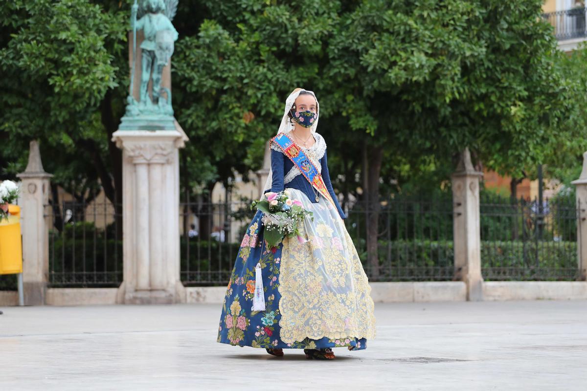Búscate en el primer día de la ofrenda por la Calle Caballeros de las 20:00 a las 21:00
