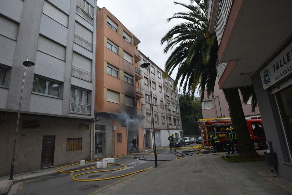 Un incendio obliga a desalojar un edificio