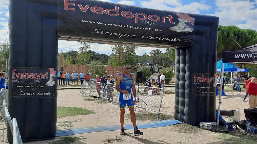 Cefe Francisco, de Triatlón Duero, acaba entre los mejores el Campeonato de Europa de Cuadriatlón