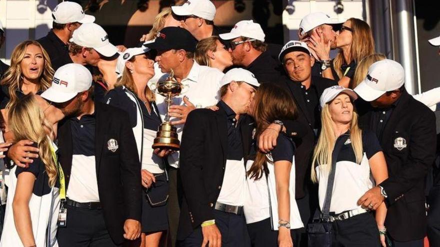 Amor en la fiesta de la Ryder Cup menos para Ricky Fowler