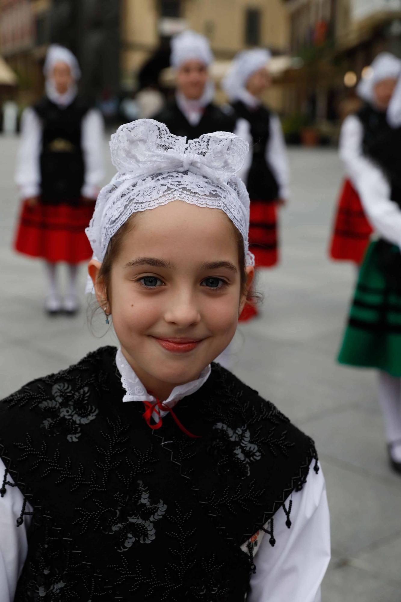 Las fiestas del Bollo ya tienen Xana y Xanina con sus damas de honor