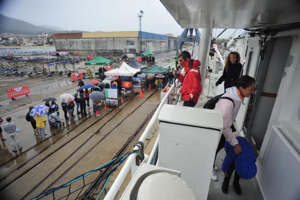 Así es el Rainbow Warrior de Greenpeace