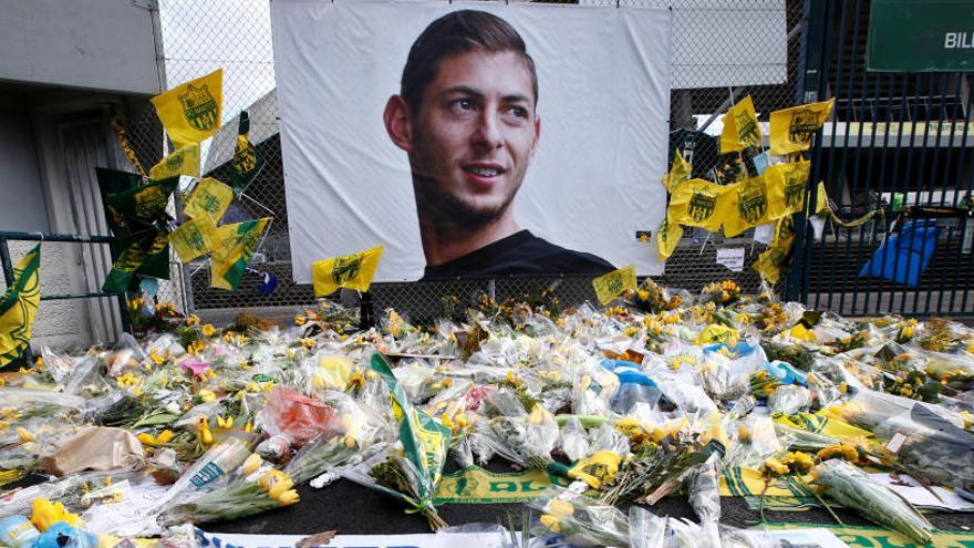 Homenaje a Emiliano Sala.