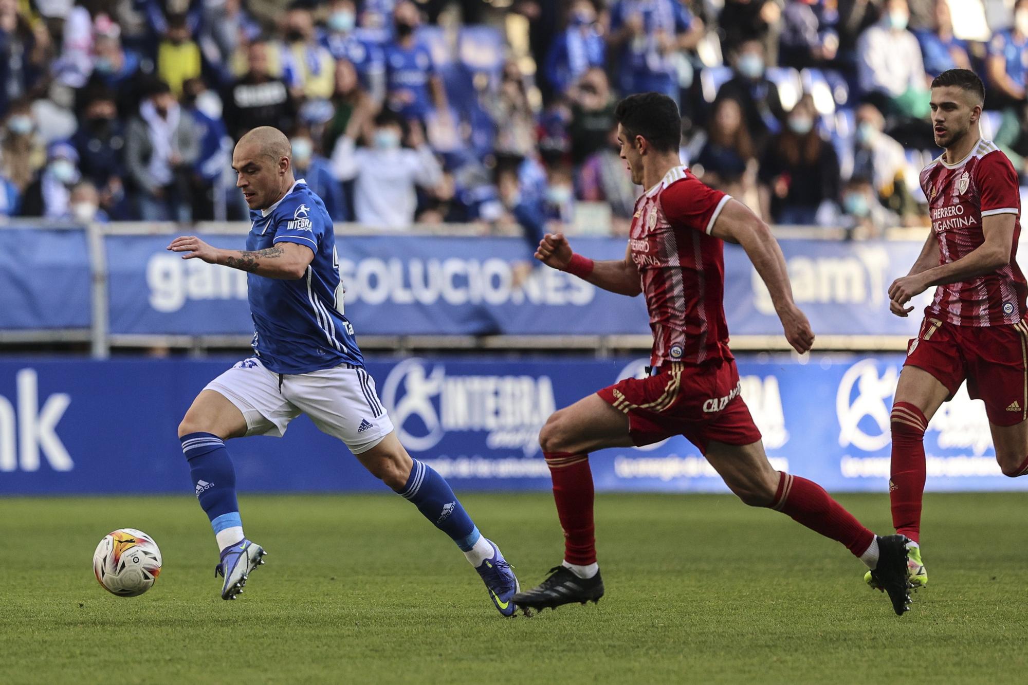 Las mejores imágenes de la victoria del Real Oviedo ante la Ponferradina (2-0)