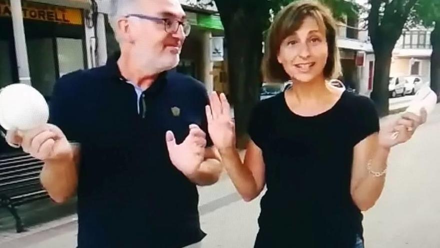 Félix Sánchez y Rosa Tarragó (PP) explican en un vídeo que no existe alarma por contaminación.