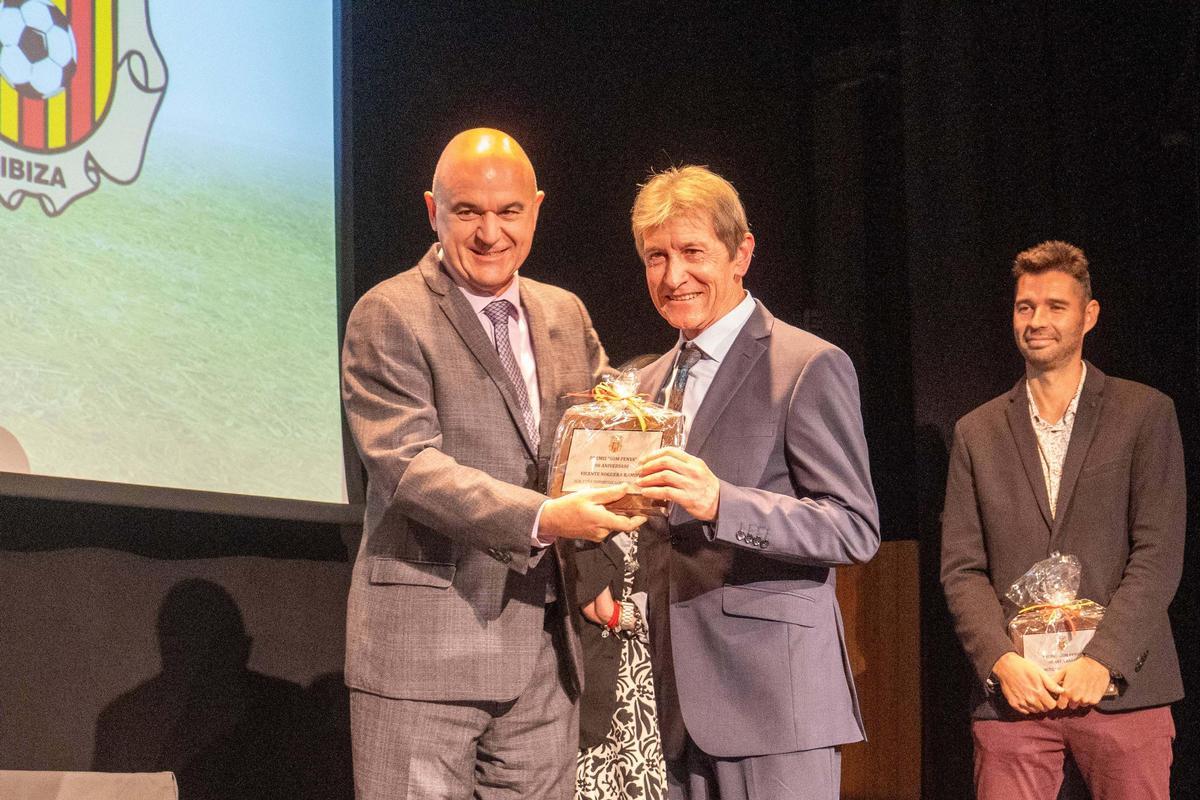 La Peña Deportiva celebra sus 90 años de historia con una emotiva gala llena de reconocimientos La Peña Deportiva celebra sus 90 años de historia con una emotiva gala llena de reconocimientos